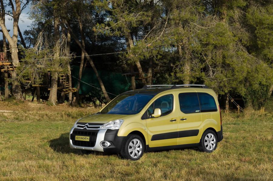  Citroen Berlingo 2009 года  (фото 65 из 72)